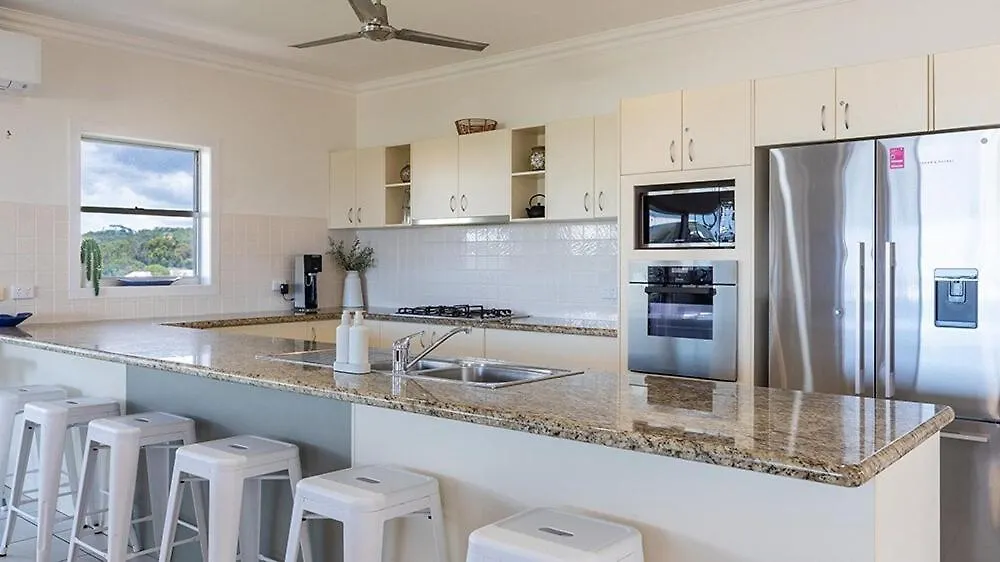 Barrier Reef Retreat - 2 Min To Beach Agnes Water Holiday home