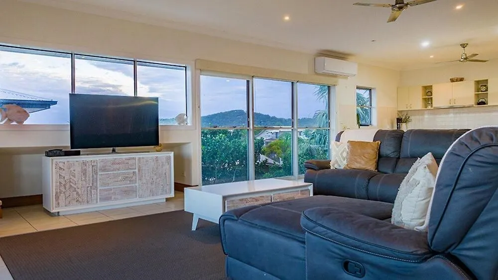 Barrier Reef Retreat - 2 Min To Beach Agnes Water Holiday home